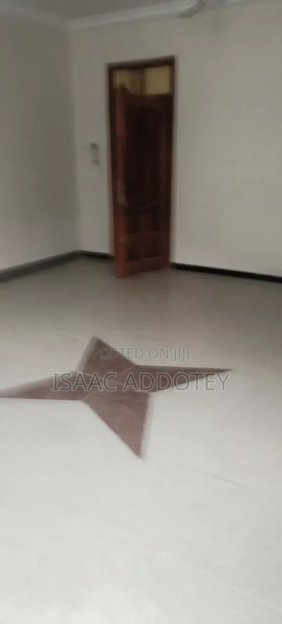 2bdrm Apartment in Spintex Marina Mall, Baatsona Total for rent