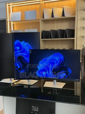 Dell P2721Q 27” 4K UHD IPS Edgeless Monitor