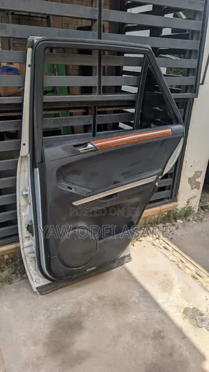 Mercedes-Benz ML350 W164 Complete Door Set (4 Doors) 2005-2008 Silver