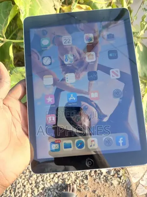 New Apple iPad Air (2013) 16 GB Silver