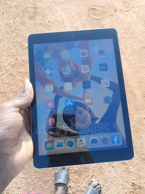New Apple iPad Air (2013) 16 GB Silver
