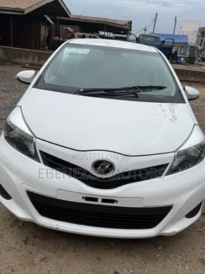 Toyota Vitz 2012 White