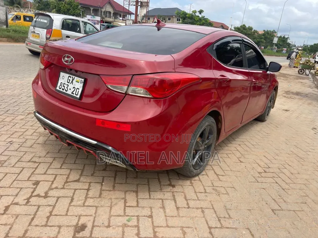 Hyundai Elantra 2013 Red