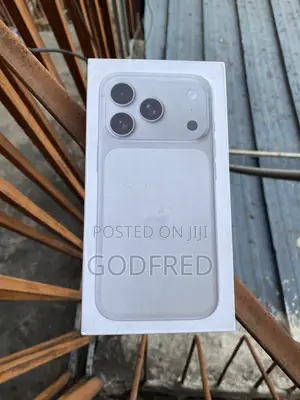 New Apple iPhone 17 Pro Max 1 TB Silver