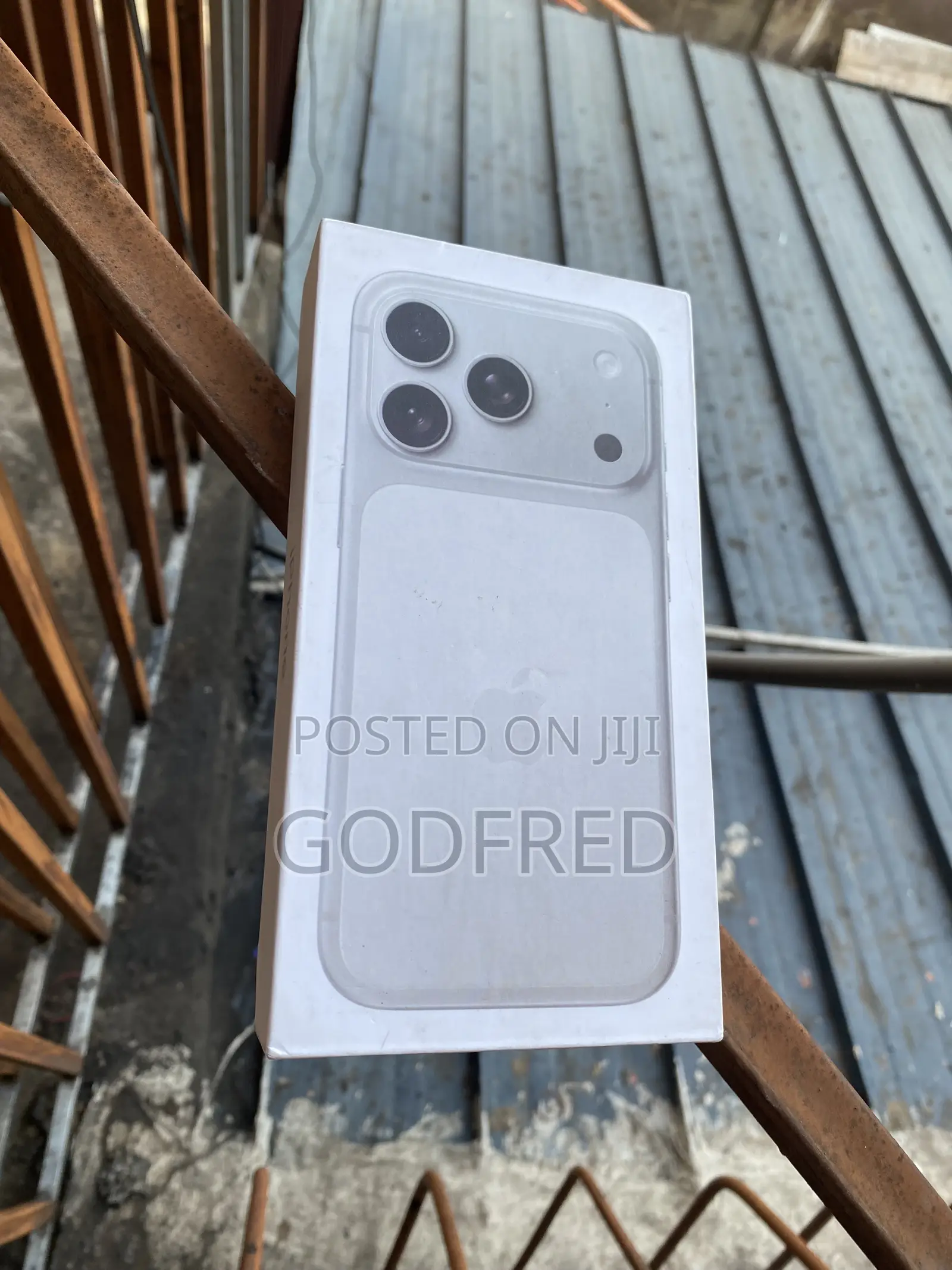 New Apple iPhone 17 Pro Max 1 TB Silver