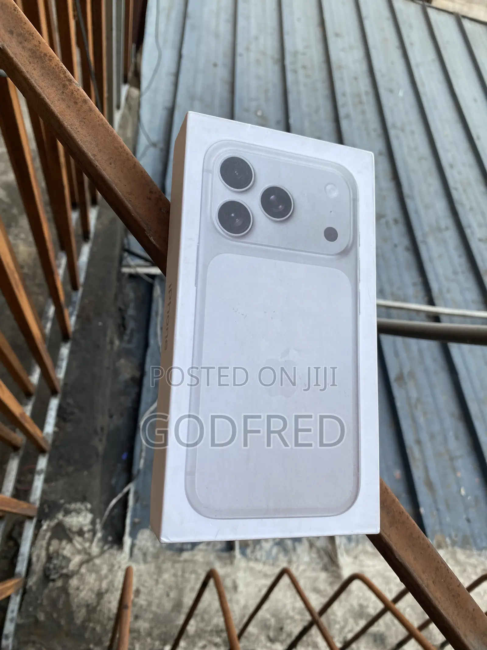 New Apple iPhone 17 Pro Max 1 TB Silver