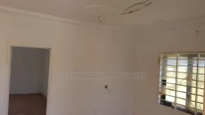3bdrm House in Borkoborko, CP for sale
