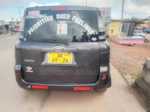 Toyota Sienta 2012 Gray