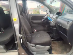 Toyota Sienta 2012 Gray