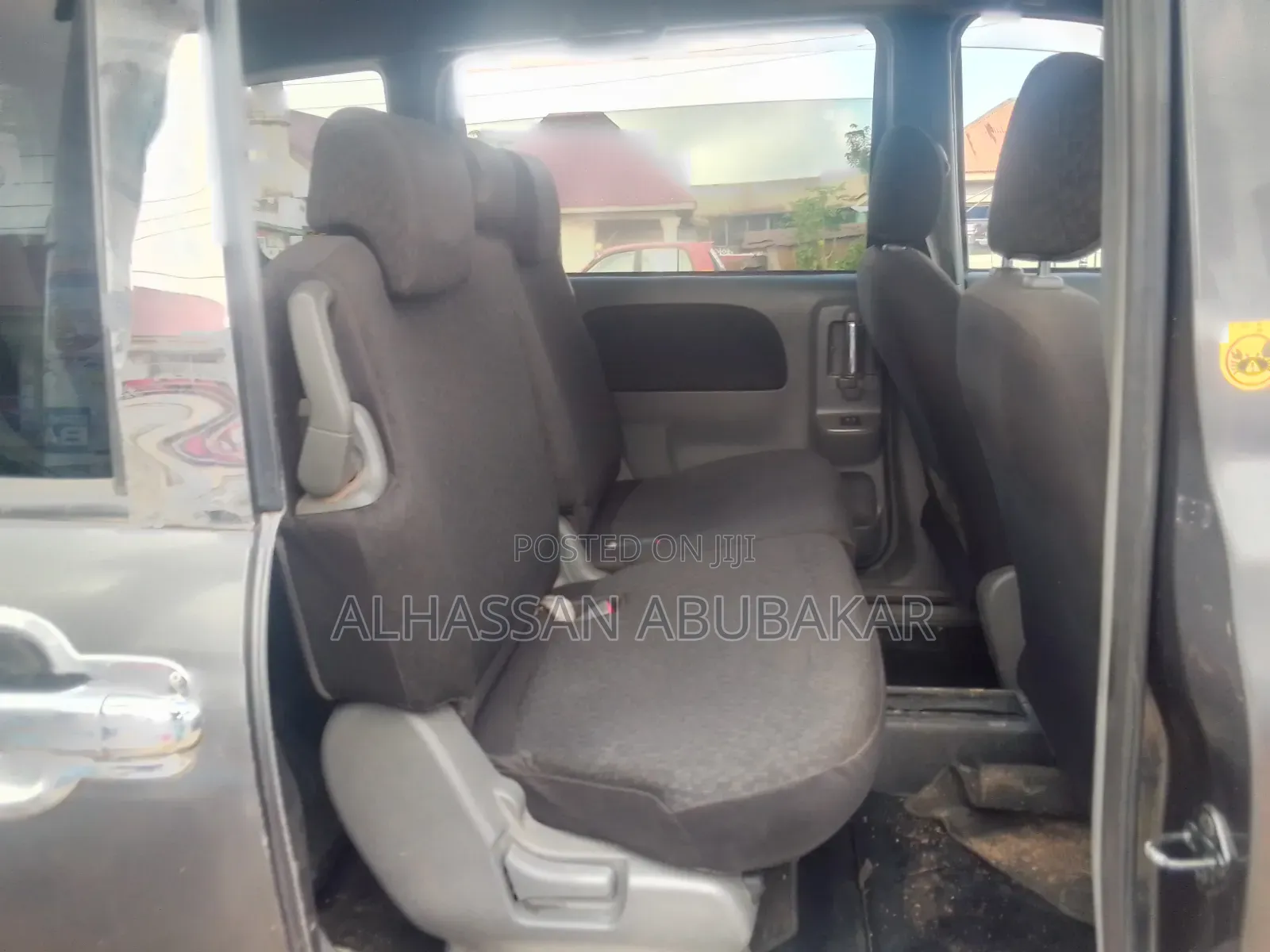 Toyota Sienta 2012 Gray