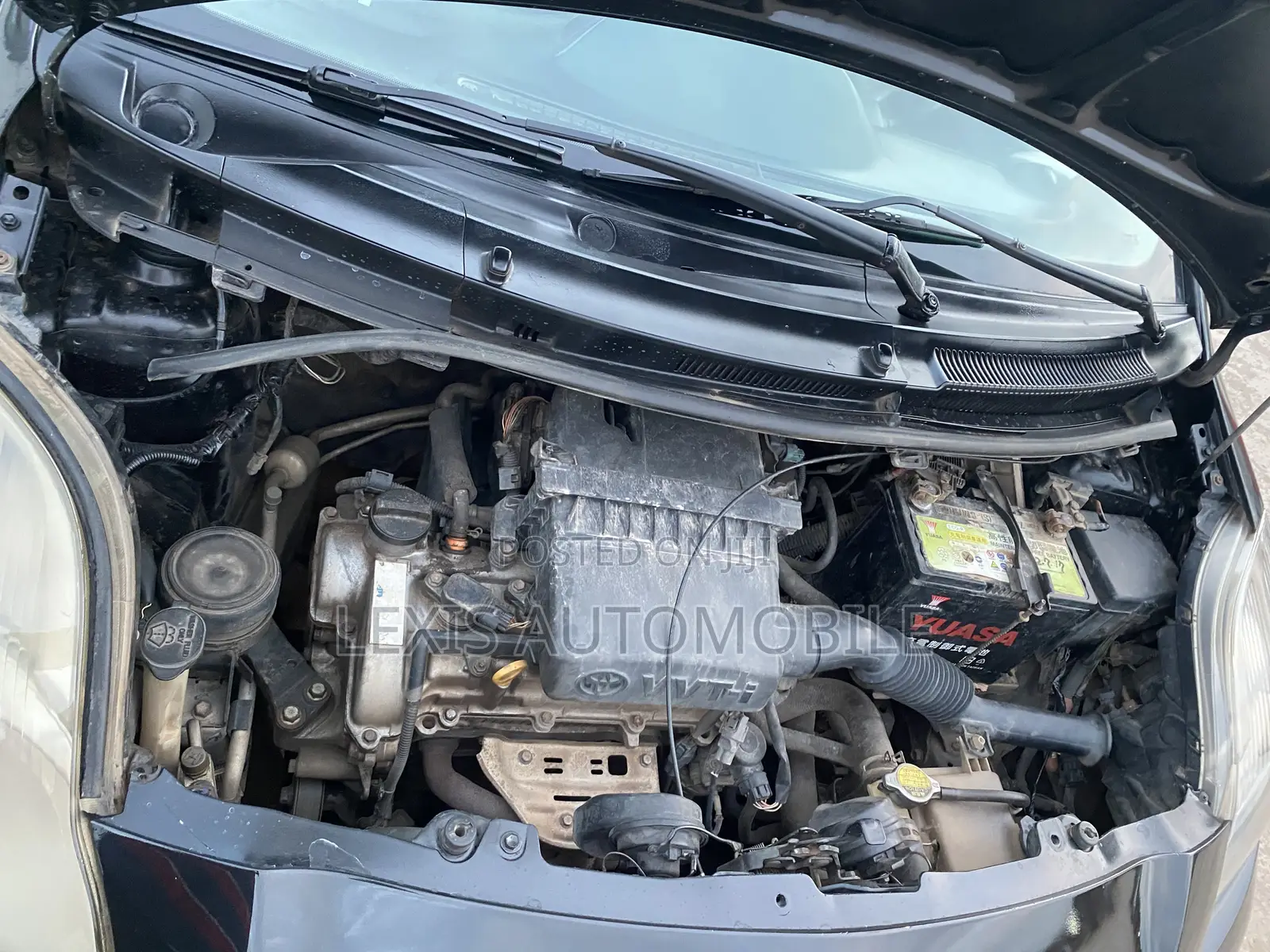 Toyota Vitz 1.3 AWD 5dr 2010 Black