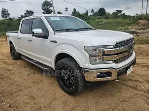 Ford F-150 Lariat 4x2 SuperCab Styleside 8 ft. box 163 in. WB 2018