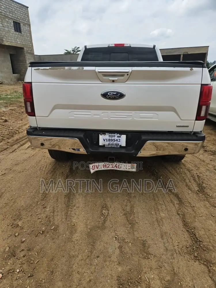 Ford F-150 Lariat 4x2 SuperCab Styleside 8 ft. box 163 in. WB 2018