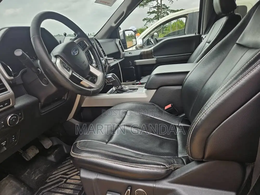 Ford F-150 Lariat 4x2 SuperCab Styleside 8 ft. box 163 in. WB 2018