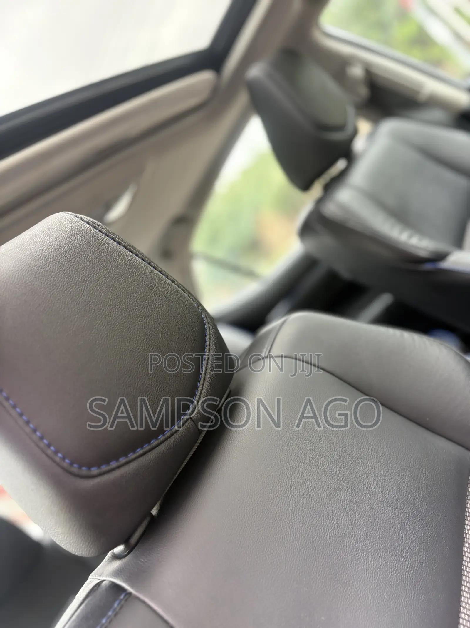 Toyota Corolla SE (1.8L 4cyl 6M) 2018 Silver