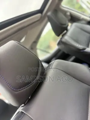 Toyota Corolla SE (1.8L 4cyl 6M) 2018 Silver