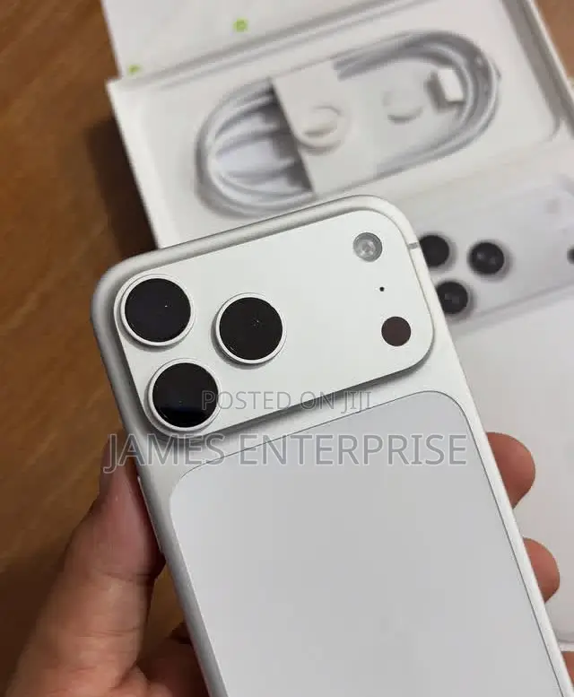 New Apple iPhone 17 Pro Max 1 TB Silver