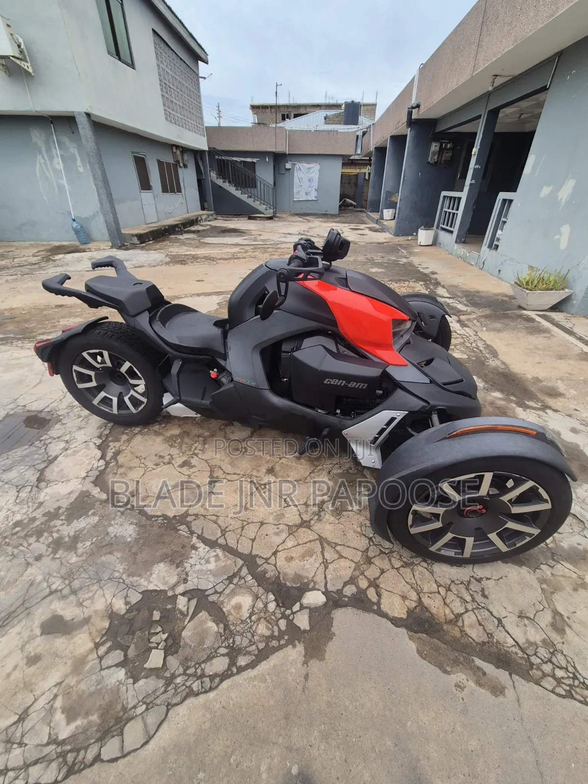 Can-Am 2022 Orange