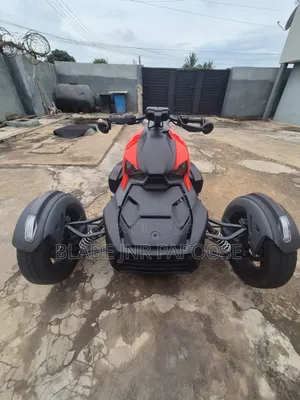 Can-Am 2022 Orange