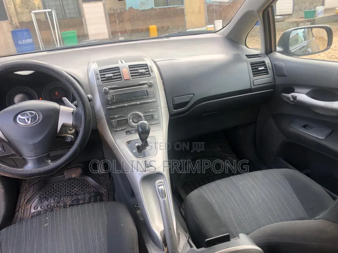 Toyota Auris 2007 Gray