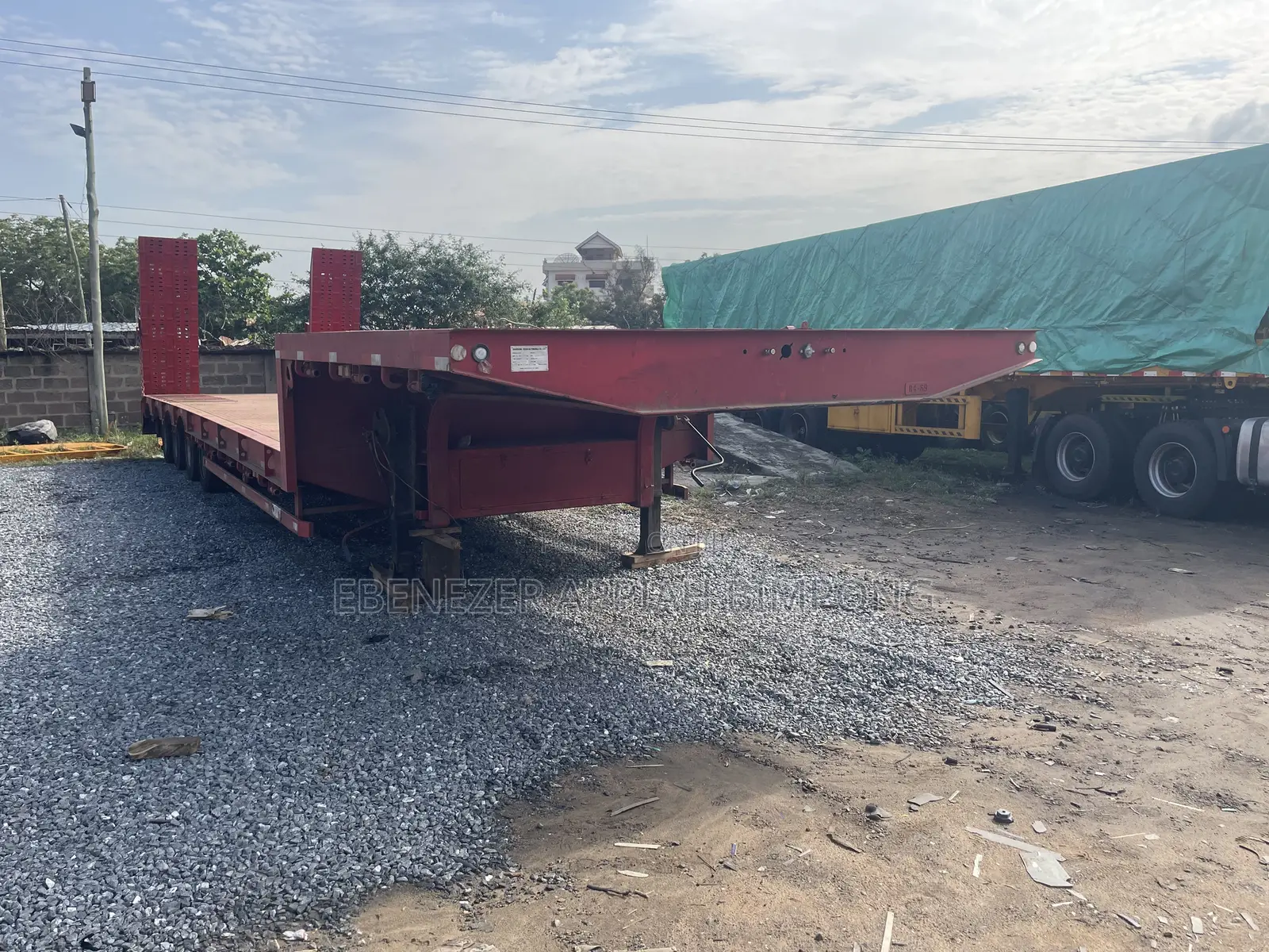 Feichi 4-Axle Low Bed Semi Trailer
