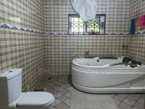 3bdrm House in Kotoku, Ga West Municipal for sale