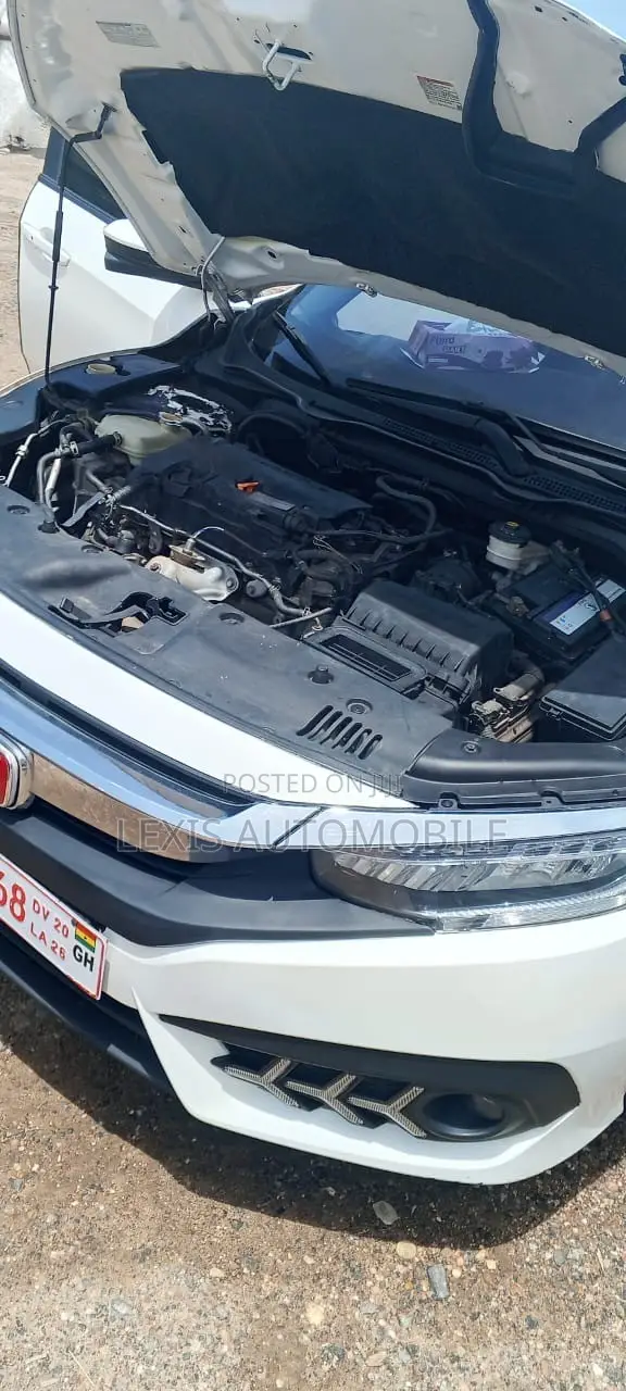 Honda Civic Touring Sedan 2018 White