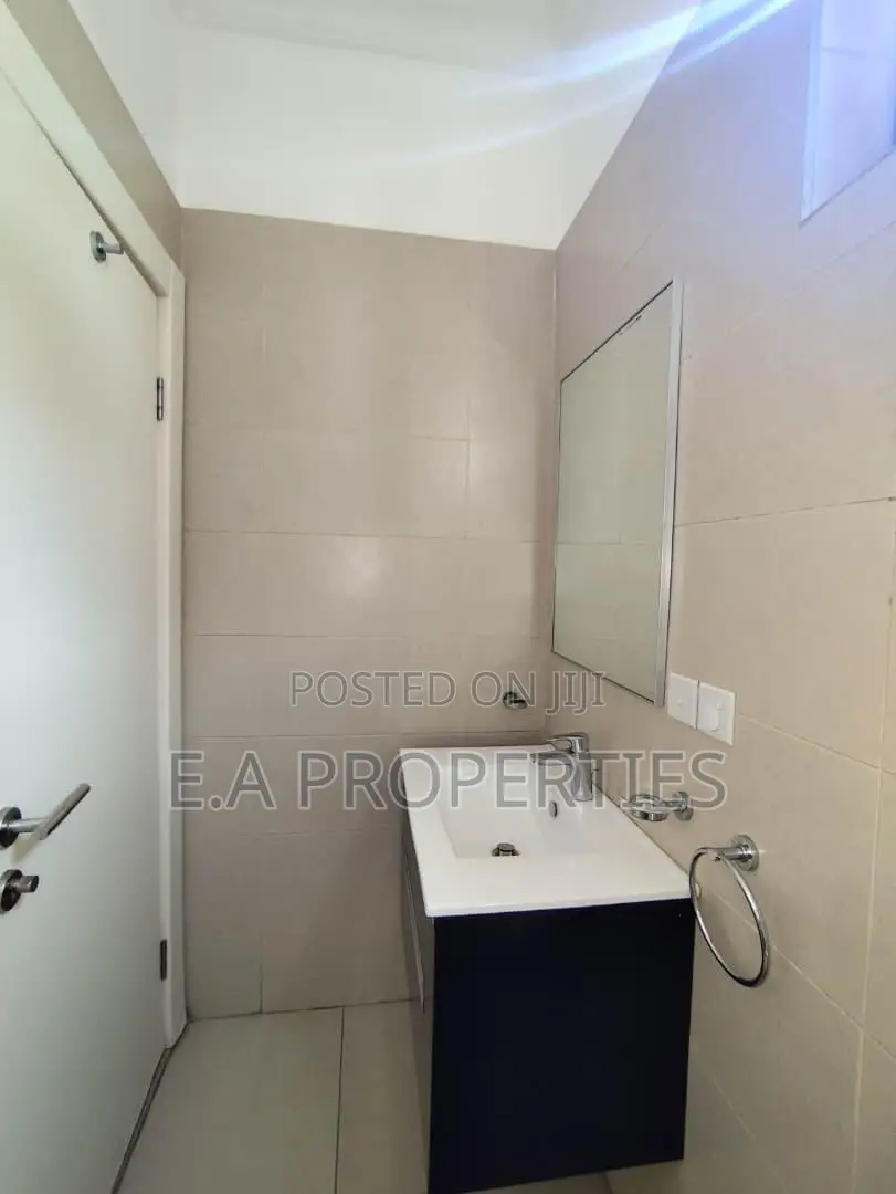 3bdrm House in E A Properties, American House for rent