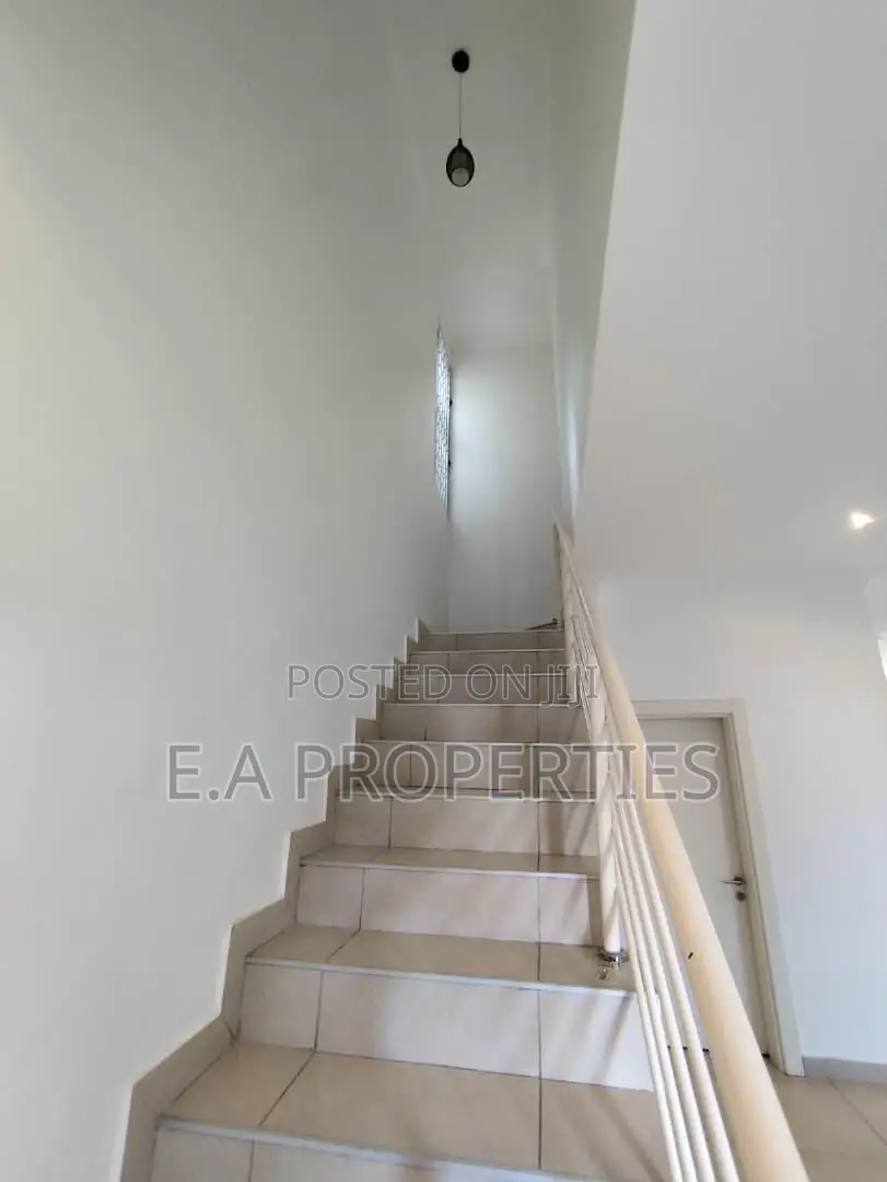 3bdrm House in E A Properties, American House for rent