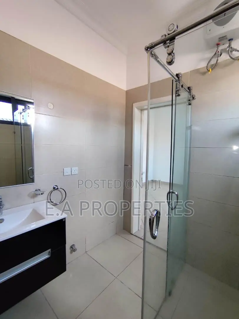 3bdrm House in E A Properties, American House for rent