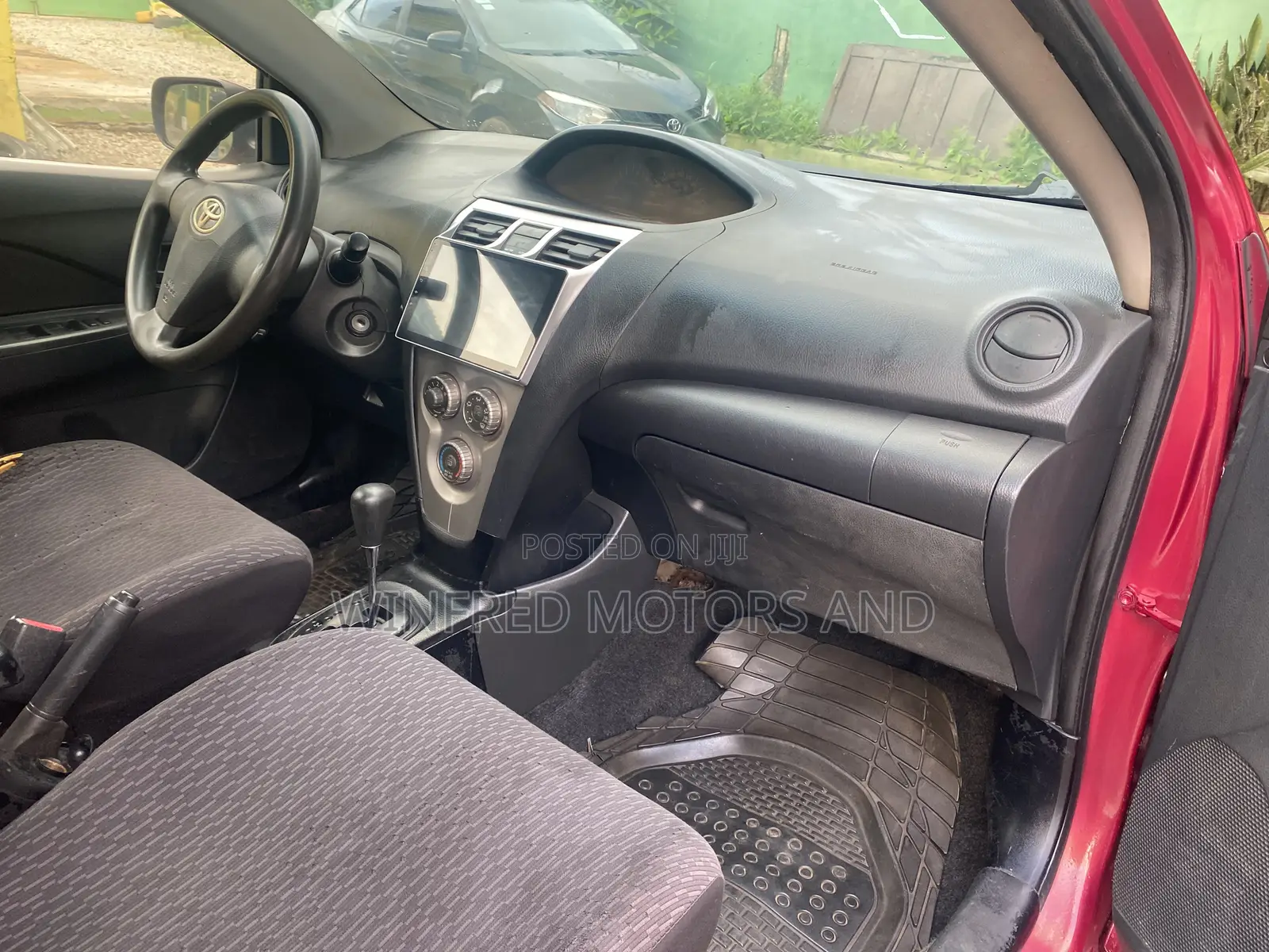 Toyota Yaris 1.5 2009 Red