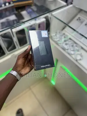 New Samsung Galaxy S23 Ultra 256 GB Green