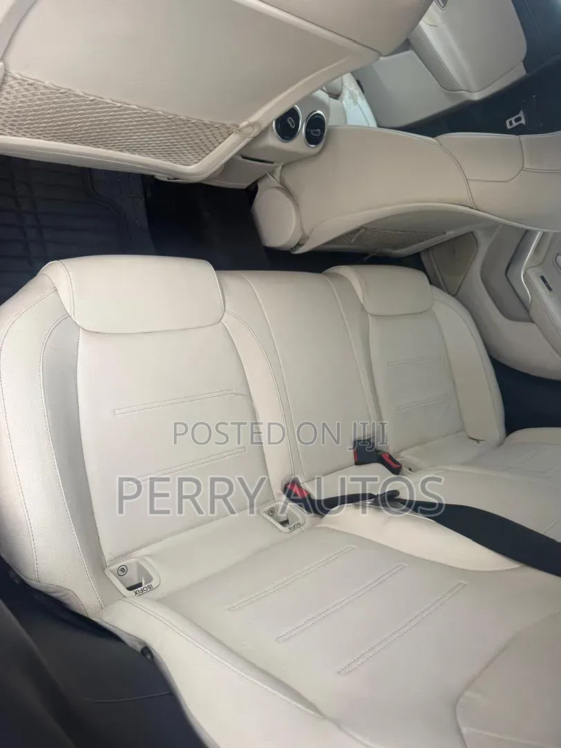 Mercedes-Benz C250 2021 Black