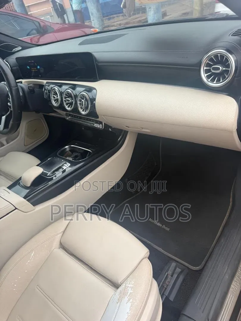 Mercedes-Benz C250 2021 Black