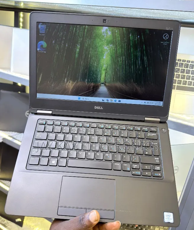 Laptop Dell Latitude E5270 8GB Intel Core i5 SSD 256GB