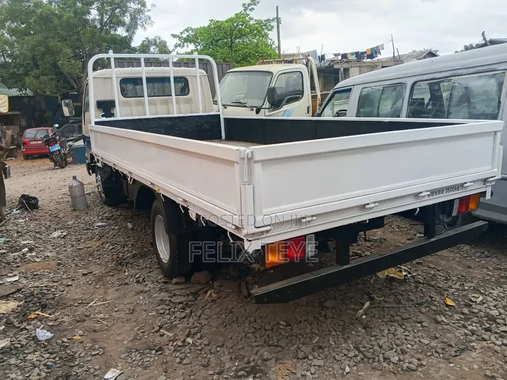 Hyundai Mighty 1 Truck Manual Pump