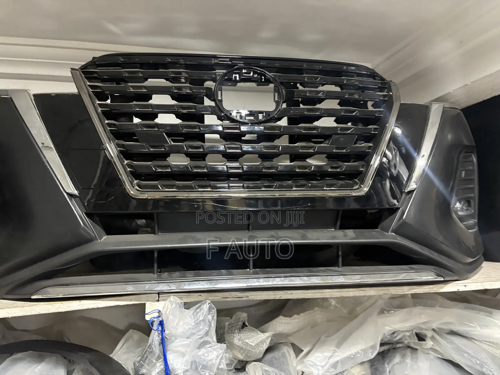 Nissan Kisks 2018,2019,2020,2022,2023 Front Bumper Complete