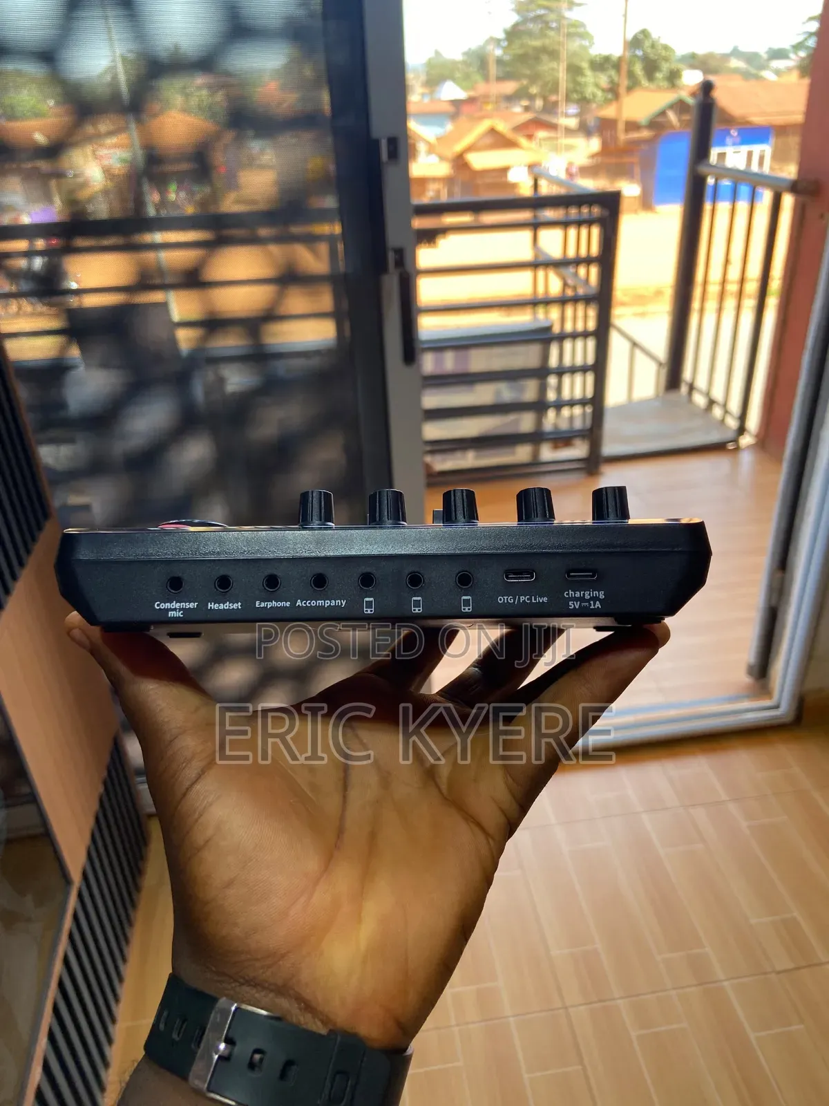 Professional Live Sound Card - Bluetooth, Voice Effects/Voice Changer