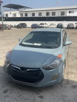 Hyundai Elantra 2012
