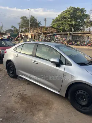 Toyota Corolla L 2020 Silver