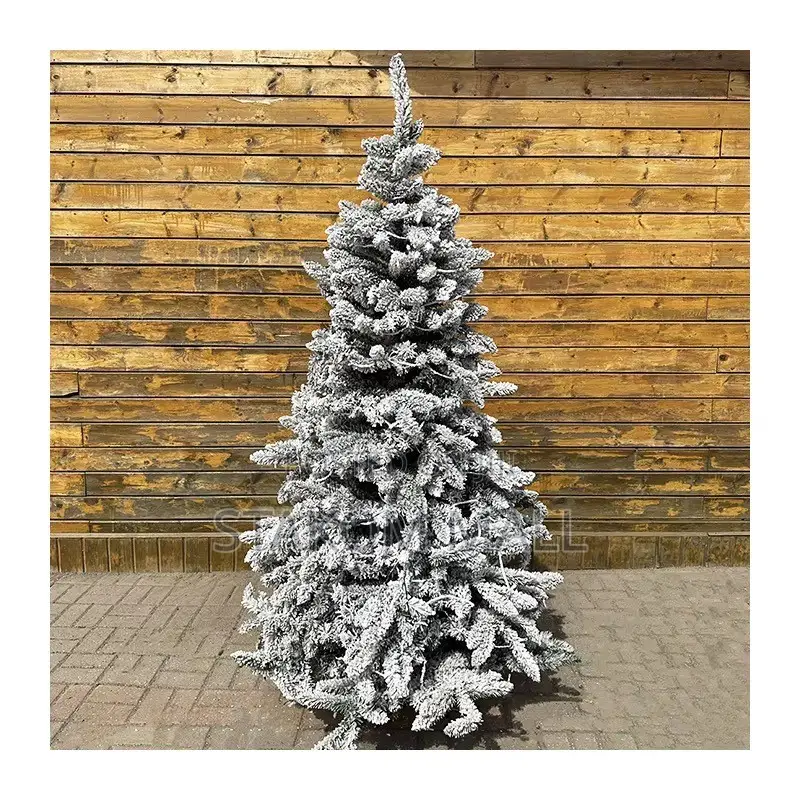 Christmas Tree - 10 Ft