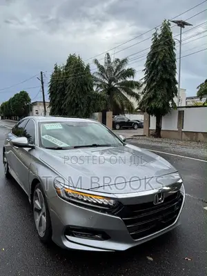 Honda Accord Touring 2.0T 2018 Silver