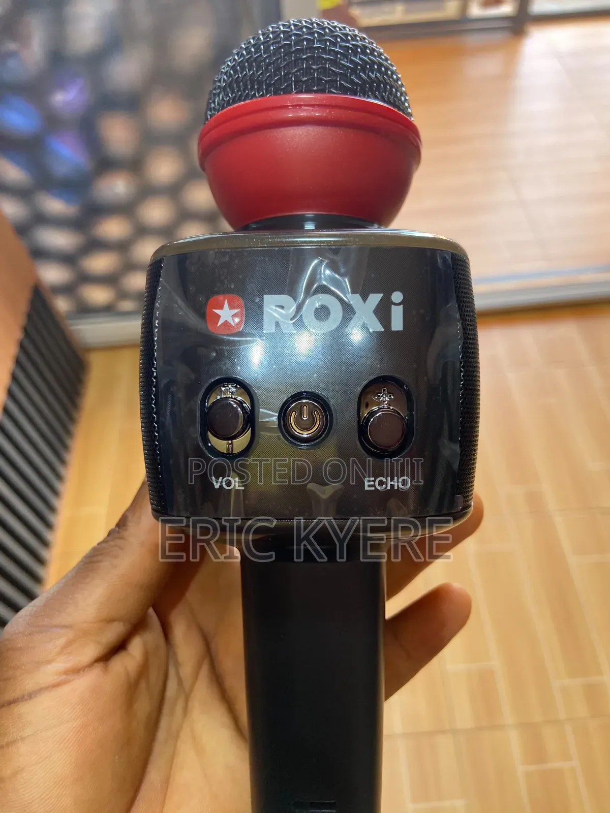Wireless Handheld Karaoke Microphone - Built-in Speaker & LED Light