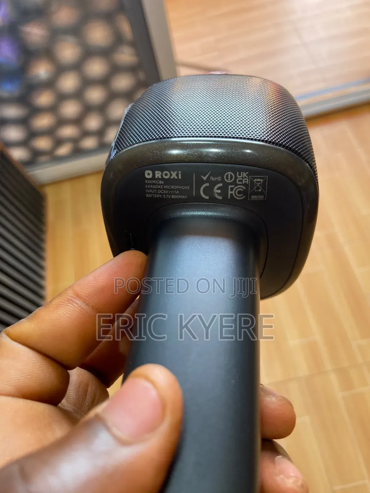 Wireless Handheld Karaoke Microphone - Built-in Speaker & LED Light