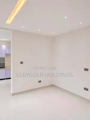 3bdrm Duplex in Lake Side Estate for sale