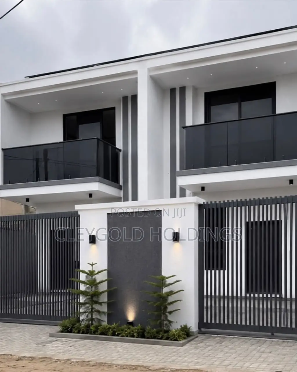 3bdrm Duplex in Lake Side Estate for sale