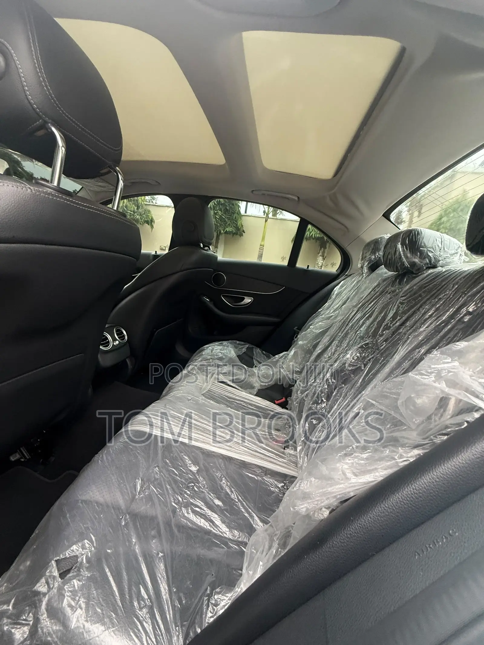 Mercedes-Benz C300 Luxury 4matic Sedan AWD (2.0L 4cyl 7A) 2017 White