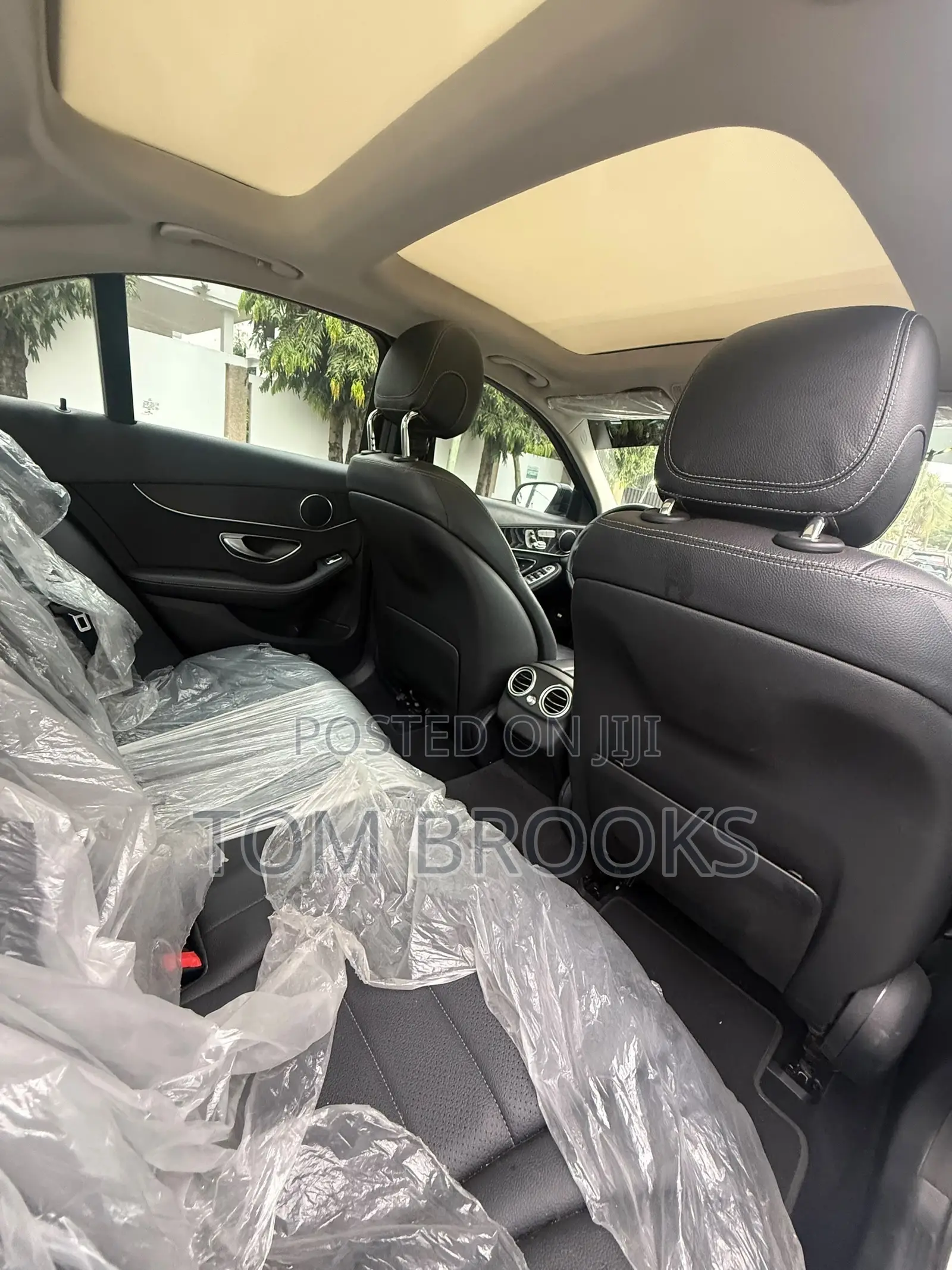 Mercedes-Benz C300 Luxury 4matic Sedan AWD (2.0L 4cyl 7A) 2017 White