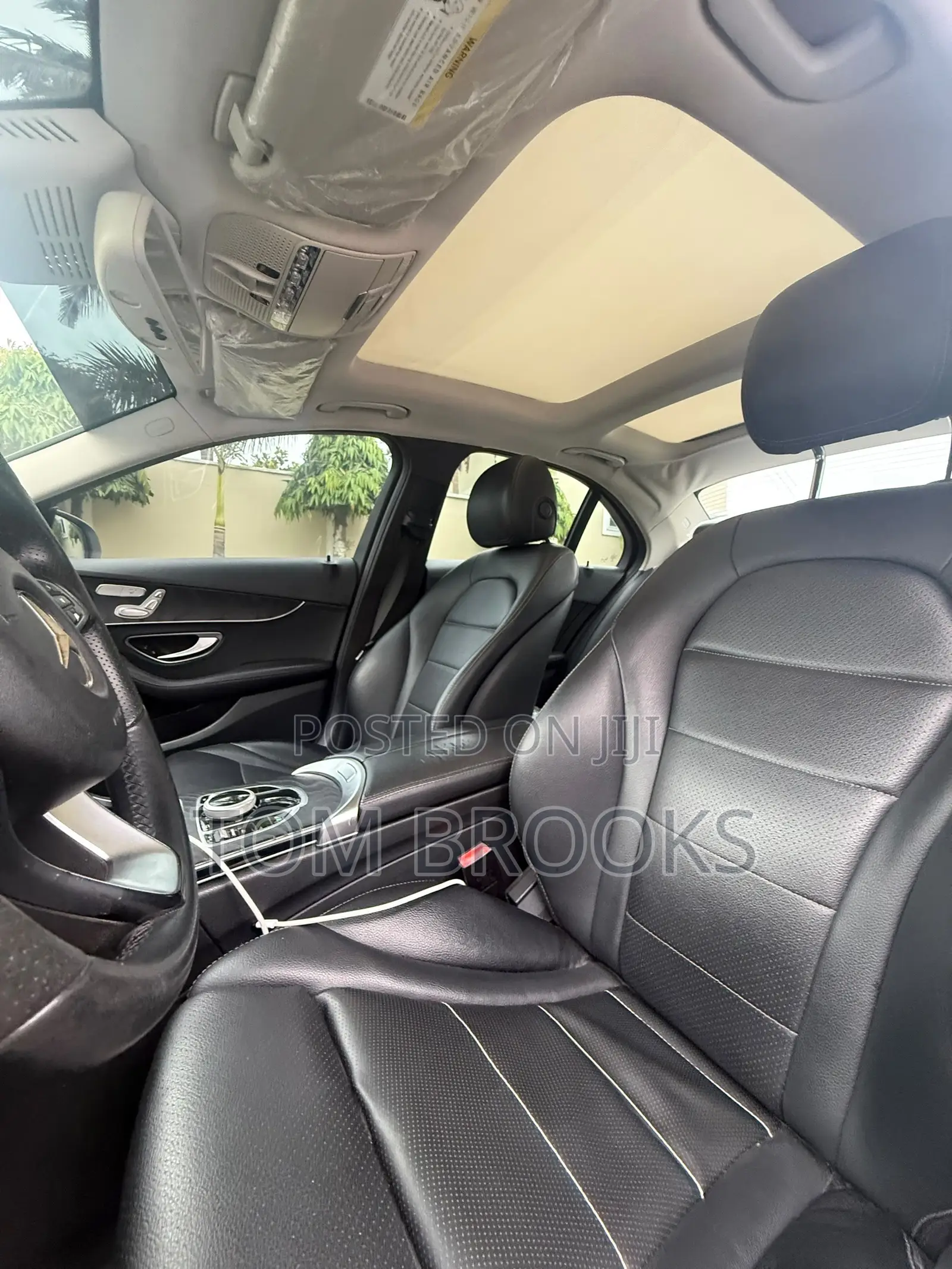 Mercedes-Benz C300 Luxury 4matic Sedan AWD (2.0L 4cyl 7A) 2017 White