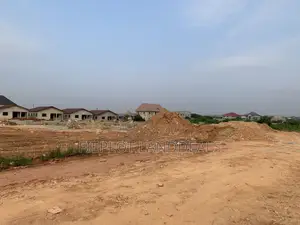 Build Your Dream Home on a Full Plot at Beverly Hills Estate